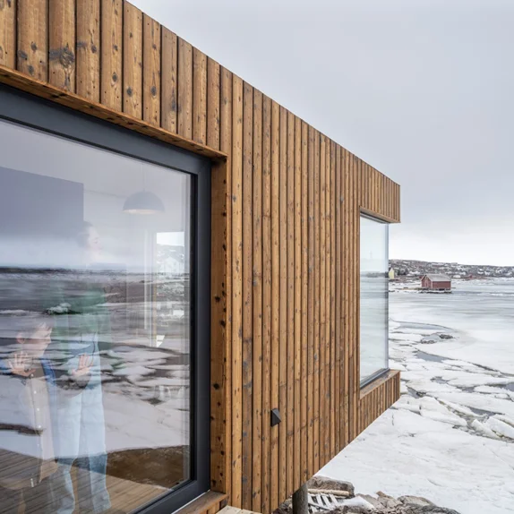 Zatrzymaj ciepło na lata. Nowoczesne okna PVC-U sposobem na niższe rachunki i poprawę komfortu termicznego w budynkach